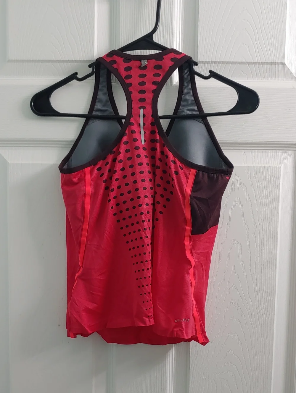 Nike Dri-Fit Racerback Tank Top Women's Pink Built In Bra Athletic Top Size M